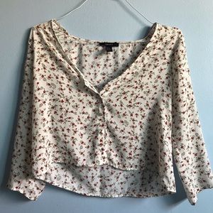 🌹 ADORABLE rose patterned crop-top blouse